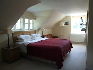 Farmhouse bedroom